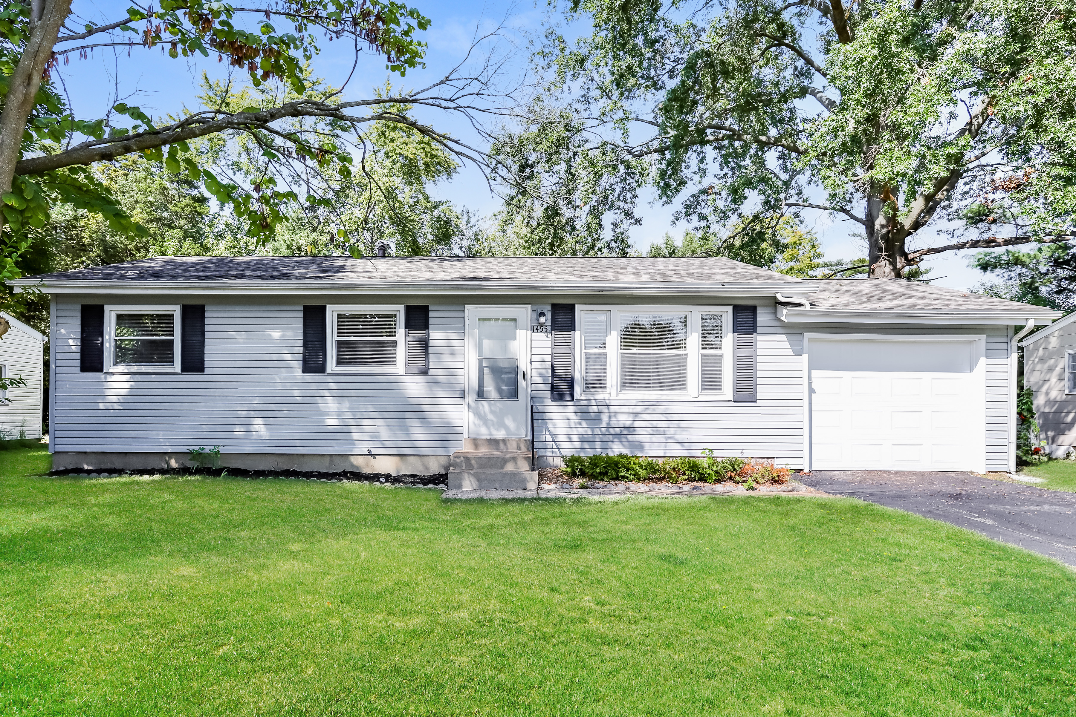 1455 Broadlawns Ln St. Louis, MO 63138